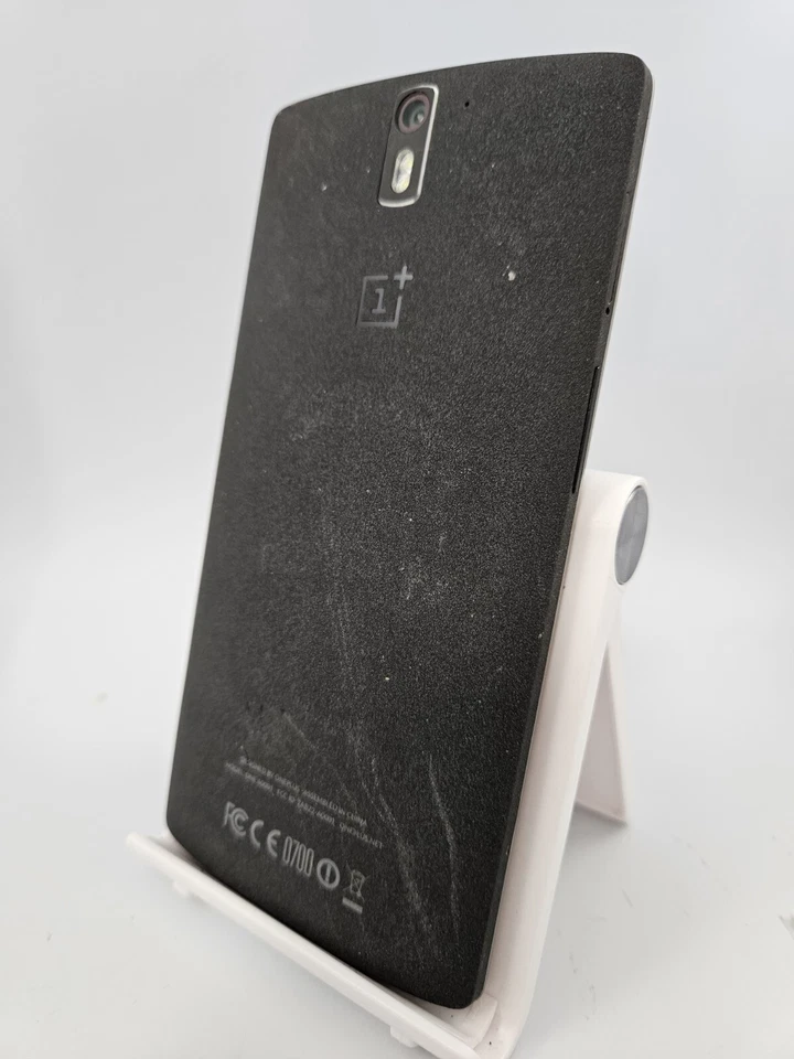 OnePlus One A0001 Black Unlocked 16GB 3GB RAM 5.5" Android Smartphone - Image 4 of 4