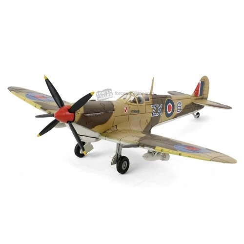 FORCES OF VALOR - SUPERMARINE SPITFIRE MK.IX inglese RCAF FLT. LT EUG. Horbac... - Immagine 2 di 4