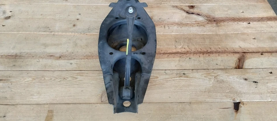 MERCEDES BENZ SLK350 REAR SUSPENSION LOWER CONTROL ARM R171 A2023500206 05-11 - Image 4 of 4