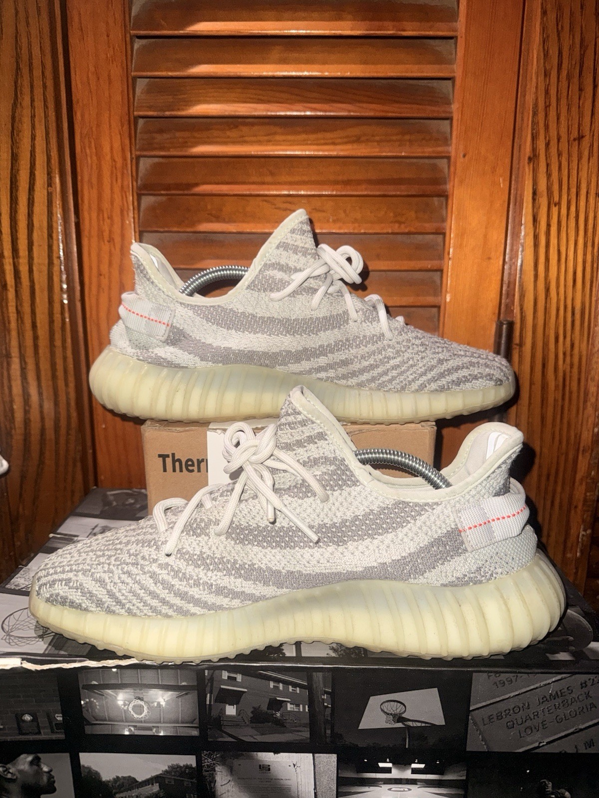 Size 10.5 - adidas Yeezy Boost 350 V2 Low Blue Tint thumbnail 2