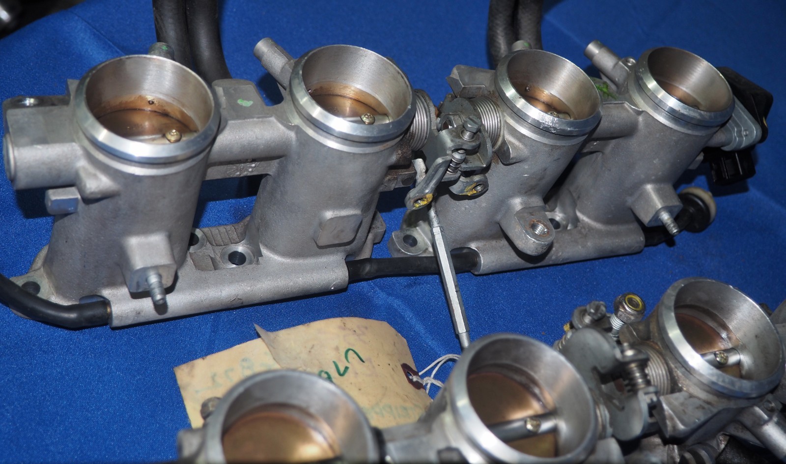 1996-1999 Ferrari F355 5.2 Motronic 3.5L V8 F129 Throttle Body Set OE Minor Note