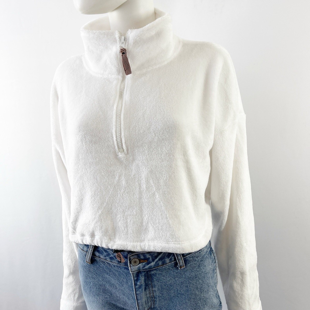 Urban Outfitters Sweater ANGELA Fleece Pullover White Long Sleeve 1/4 Zip  Size S