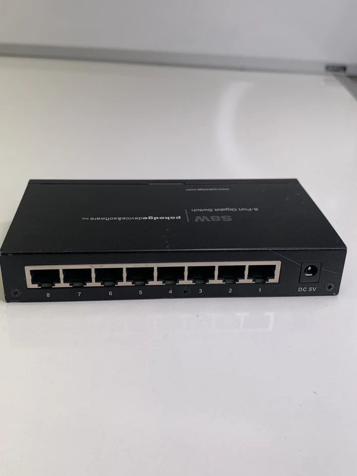 Pakedge Device & Sofware Inc. S8W-01 8 Port Gigabit Ethernet Switch Only - Image 4 of 4