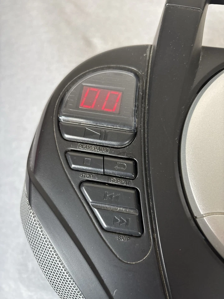 Rádio AM/FM Audiovox CD player cassete portátil Boombox - Imagem 4 de 4