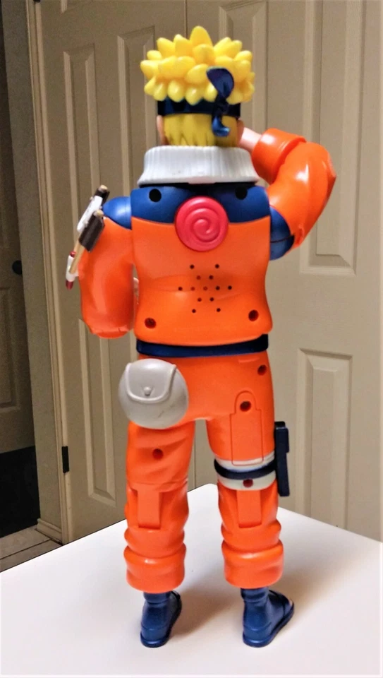 Figura de acción NARUTO 11" Mattel SLASHING and KICKING con sonido  Foto 2 de 2