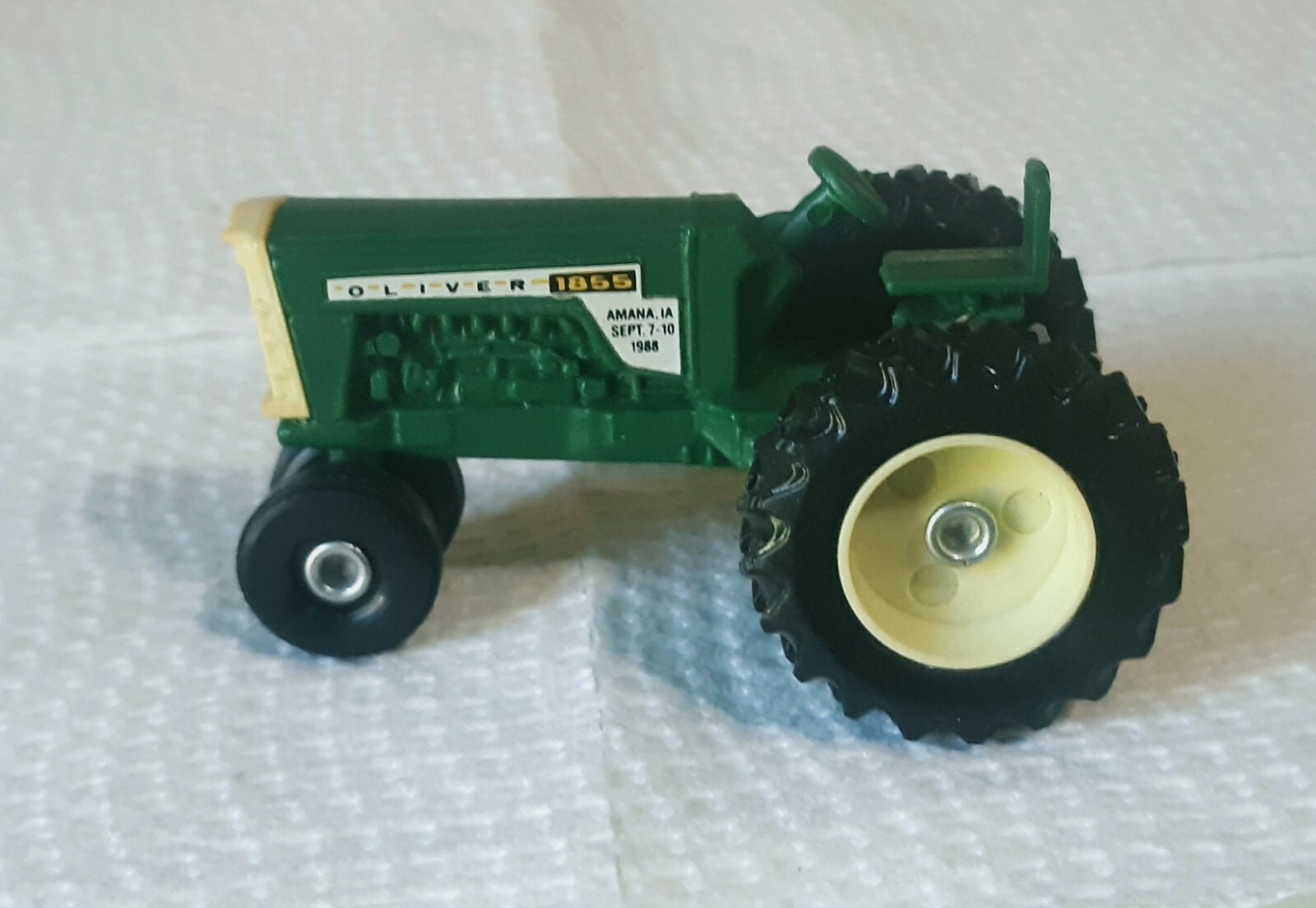 Scale Models Spec Cast 1/64 Oliver Tractor Farm Toy Lot of 5, Walters