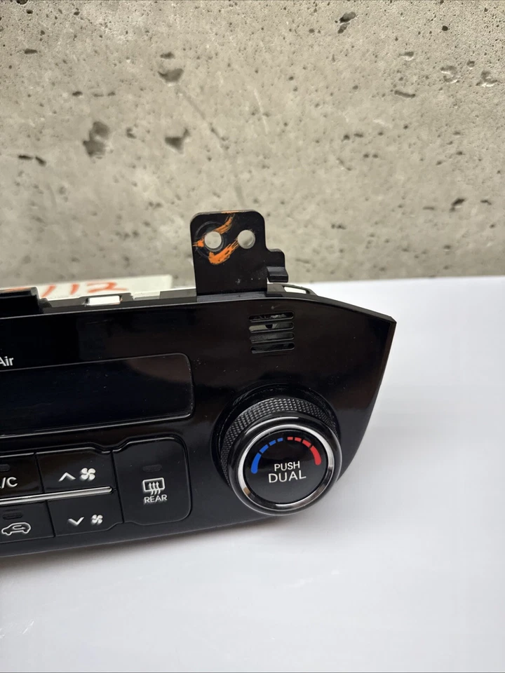 Kia Sportage 2010-2013 aire acondicionado calefacción climatización unidad de control de temperatura Foto 4 de 4