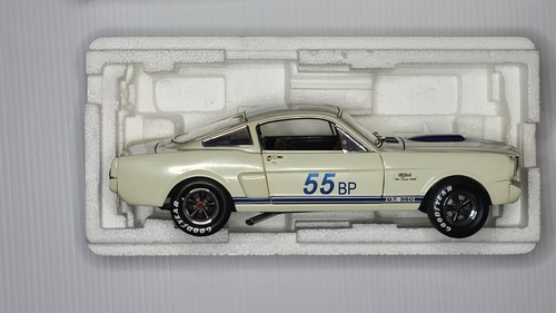 LANE EXACT DETAIL 1/18 EDELBROCK SHELBY GT 350. COA and Authentic Signature . - Picture 3 of 5