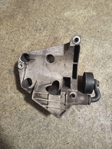 BMW 7 E65, E66, E67 Klimakompressorhalterung 64557786708 3.00 Diesel 33760667