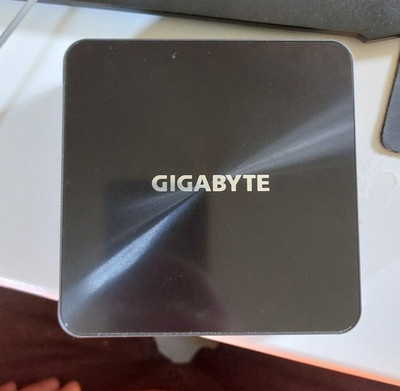 Gigabyte Brix GB-BRi7H-10710U Mini PC