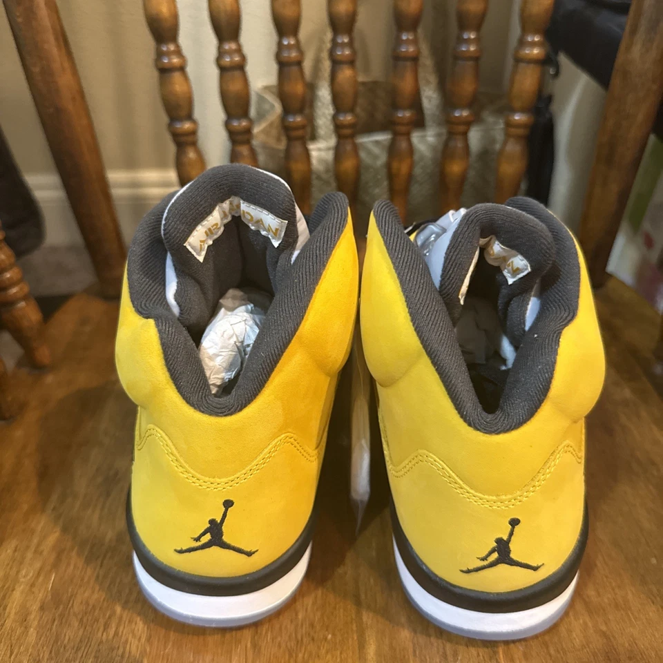 Air Jordan 5 Retro T23 2025 Tokio Talla 10 Foto 4 de 4