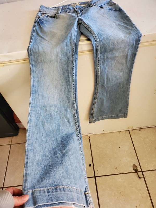 Anchor Blue Women's Juniors Flare Jeans Size 9, Low Rise, Stretch Denim