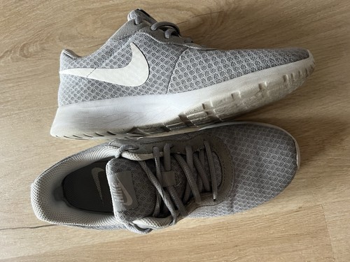 Nike Tanjun Damen Sneaker Freizeitschuh Turnschuh grau Gr 38 EU - Bild 4 von 5