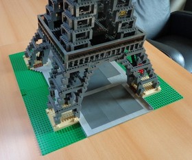 HTF Lego 10181 Eiffel Tower Creator Expert Classic 18+ Mega Set from 2007