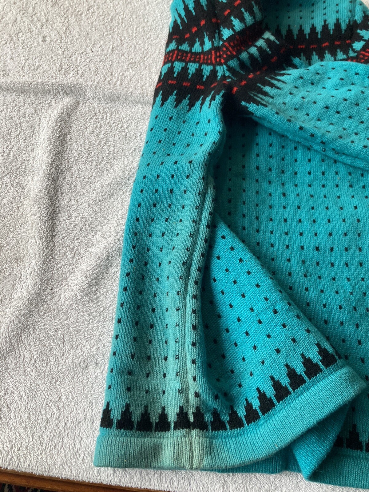 Vintage Jumper Nordic Style Wool Sweater Roll Neck Blue Size S / M