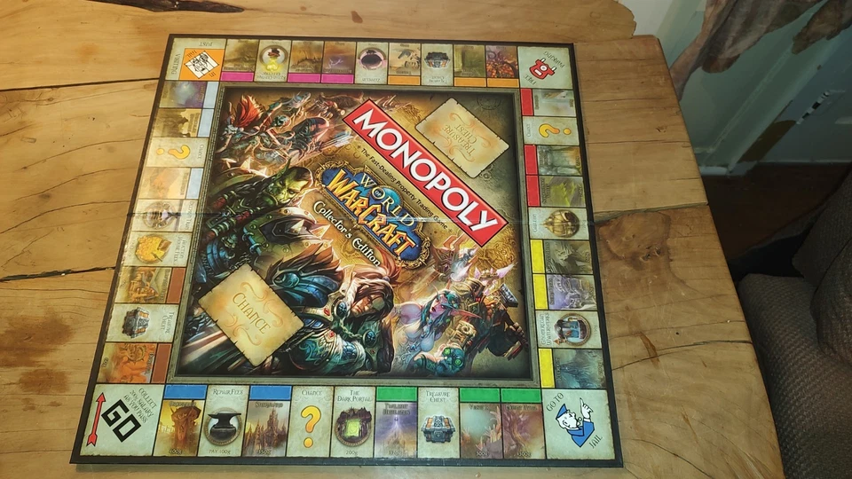 Monopoly World Of Warcraft Collectors Edition Board Game EXCELLENT CONDITION - Image 2 of 4