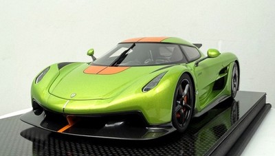 1/18 FrontiArt  Koenigsegg Jesko 7373 Absolute Green on Carbon Base F152-195