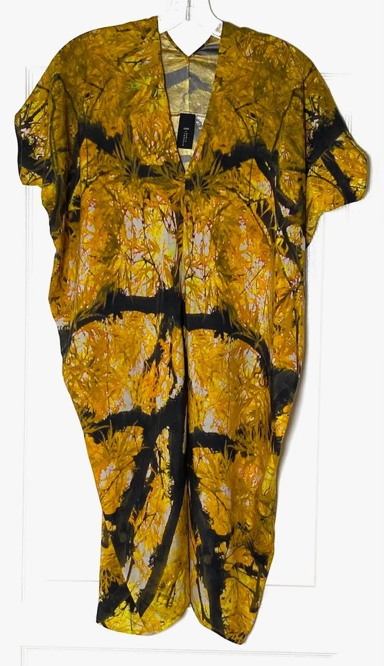 Vestido drapeado de seda con cuello en V estampado de hojas de árbol de otoño negro dorado CERO + MARIA CORNEJO 4 Foto 4 de 4