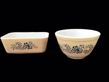 Pyrex Homestead 750 ml Nesting Mixing Bowl Plus Refrigerador Dish Bonus No Fade