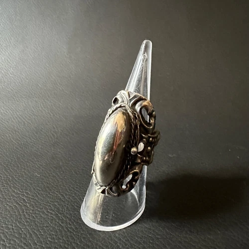 STUNNING VINTAGE MEXICAN STERLING SILVER ADJUSTABLE LOCKET SADDLE RING