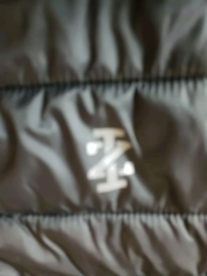 IZOD PERFORM XL MEN'S BLACK QUILTED 100% NYLON EXTERIOR 100% POLYESTER LINING  - Image 3 of 4