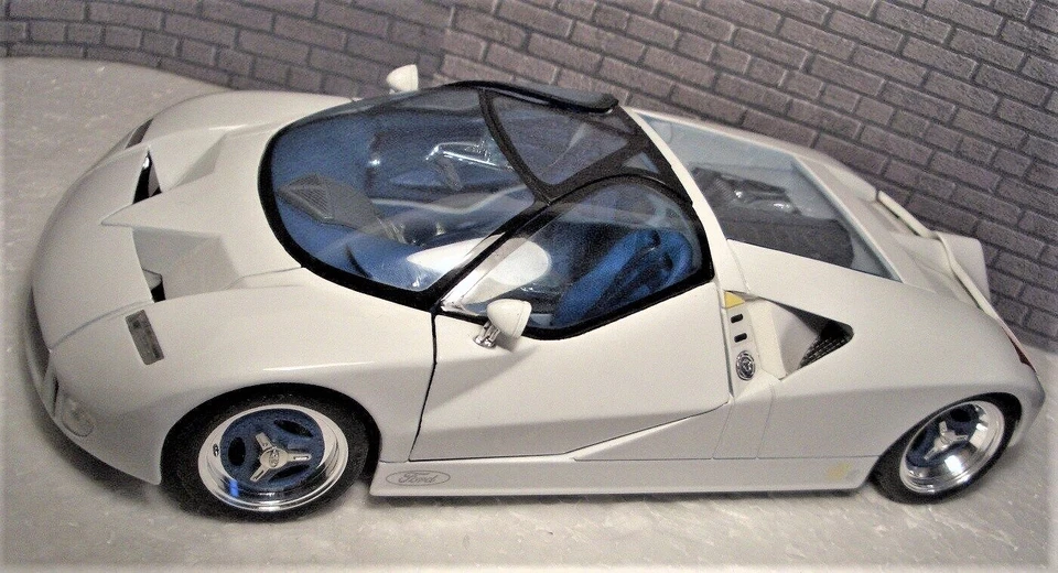 Ford GT40 1 18 Race Car Le Mans Racing Custom Built 12 Concept 24 - Image 4 of 4