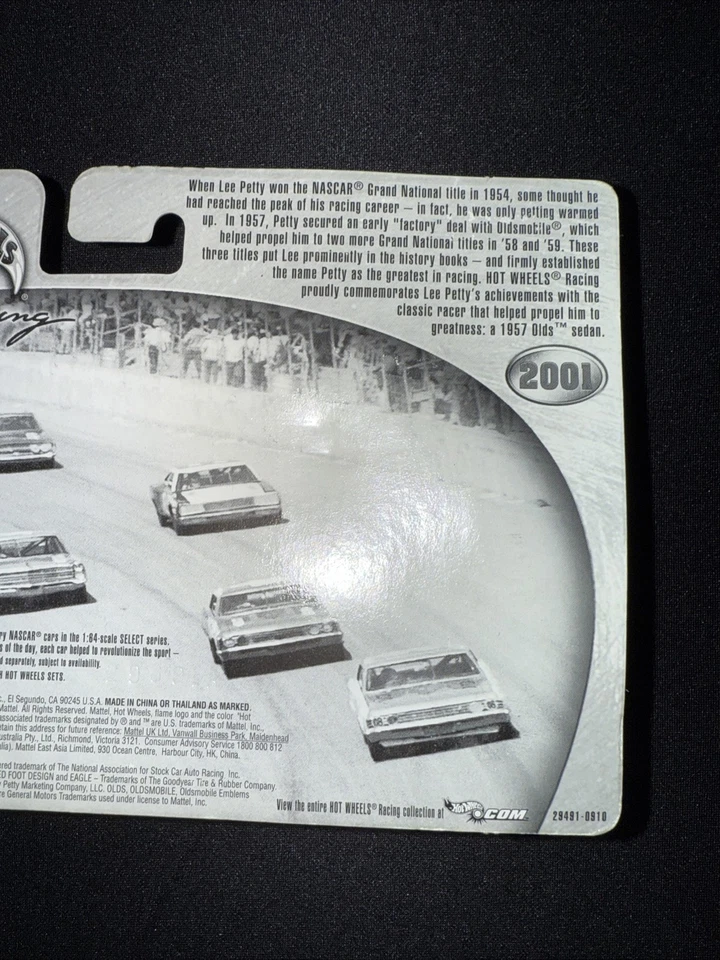 Hot Wheels Select 2001 Lee Petty Nascar #42 1957 Oldsmobile Sedan 1:64 - Image 4 of 4
