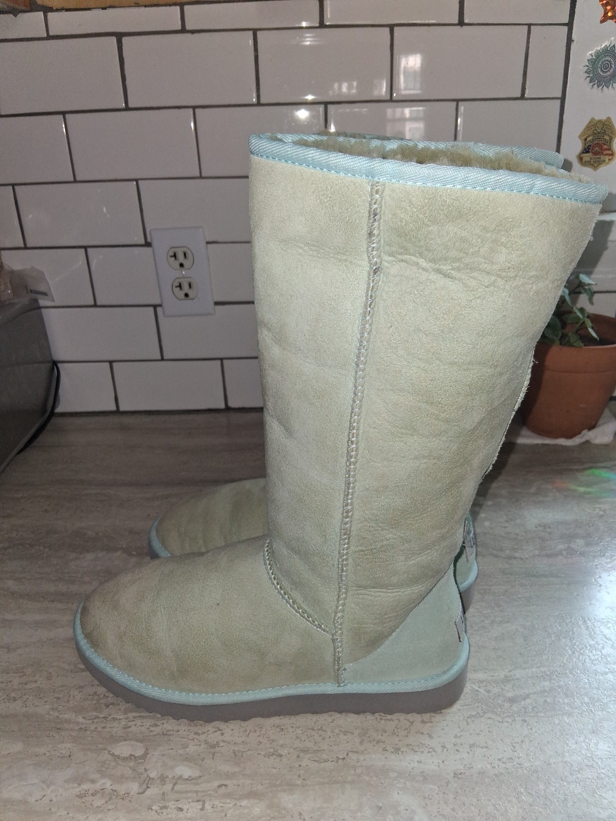 Botas altas de gamuza UGG Australia verde menta talla 10 W botas de invierno forradas de sherpa