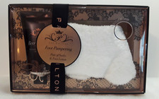 Paris Hilton Sealed Foot Pampering Giftset Socks  Berry Blush Lotion 2.5oz
