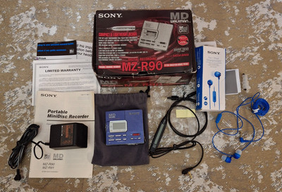 Sony MD Walkman MZ-R90 Portable Mini Disc Player Blue w/ Box *WORKS Read*