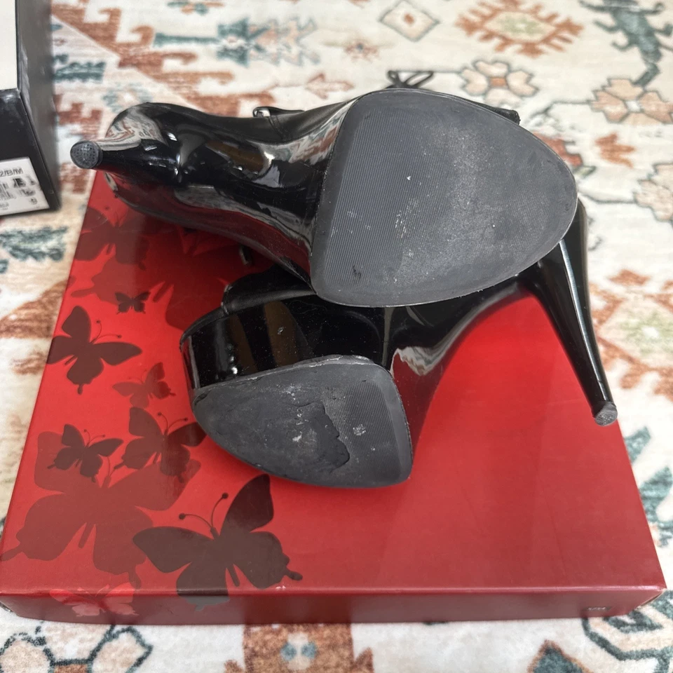 Pleaser Botas de Tacón Negras con Cordones 6” para Mujer 9 con Caja, Poco Usadas Buen Estado Foto 4 de 4