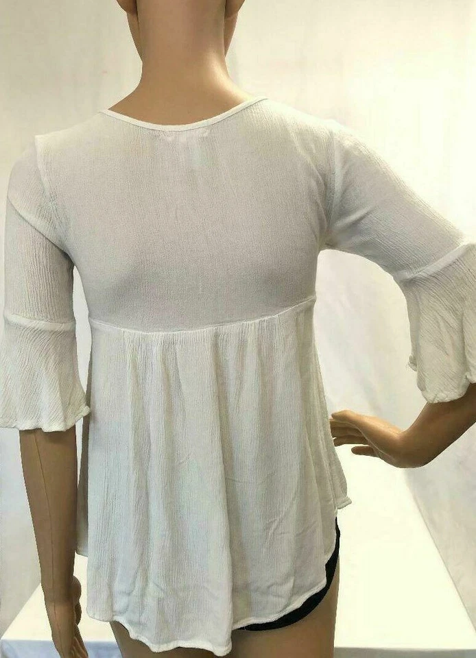 Top de media manga blanca Full Tilt para mujer, talla pequeña Foto 4 de 4