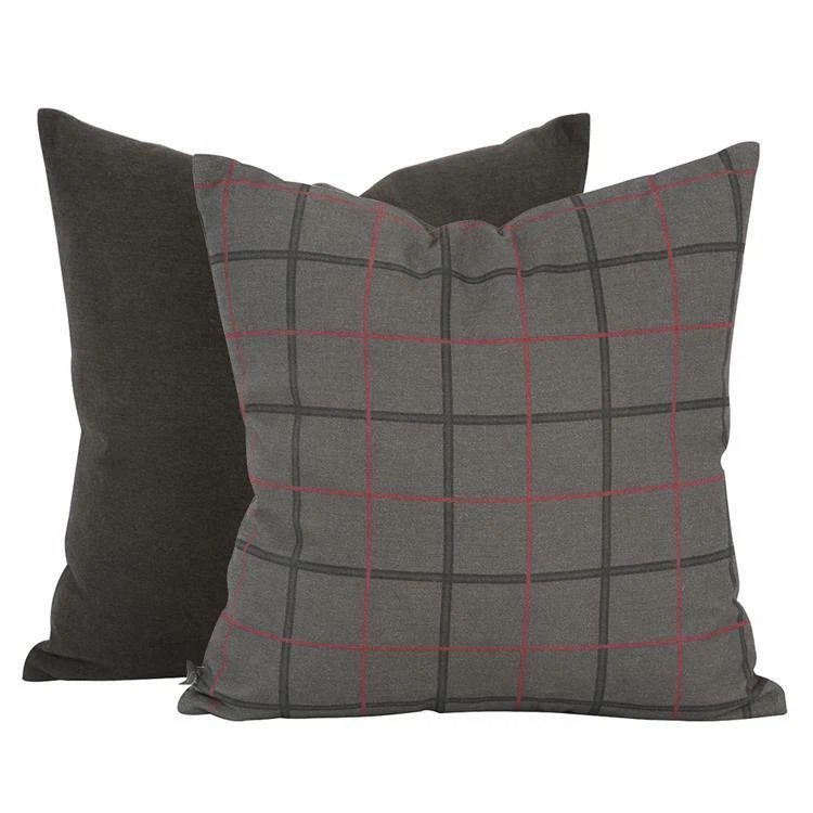 Par de almohadas Oxford de 20" con acento de carbón Foto 2 de 3