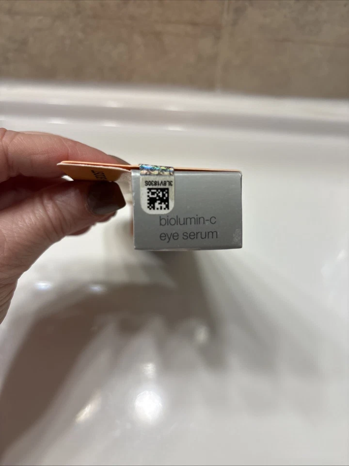 Suero para ojos Dermatological Biolumin-C 0,5 fl oz Foto 3 de 4