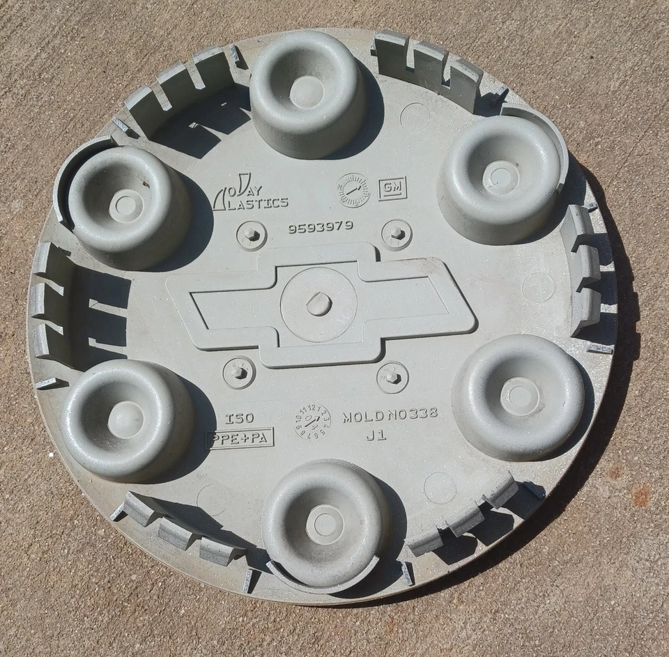 Tapa central Chevrolet Colorado 2004-2009 número de pieza 9593979 repintado Foto 3 de 3