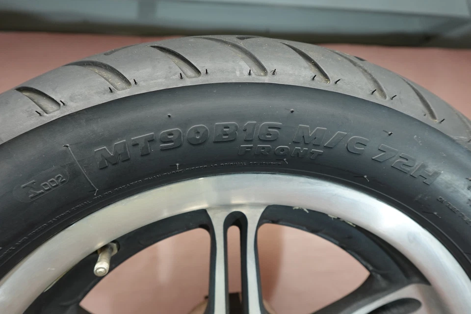 00-06 Harley Davidson Heritage Softail FLSTCI roda dianteira aro pneu METZELER - Imagem 2 de 4