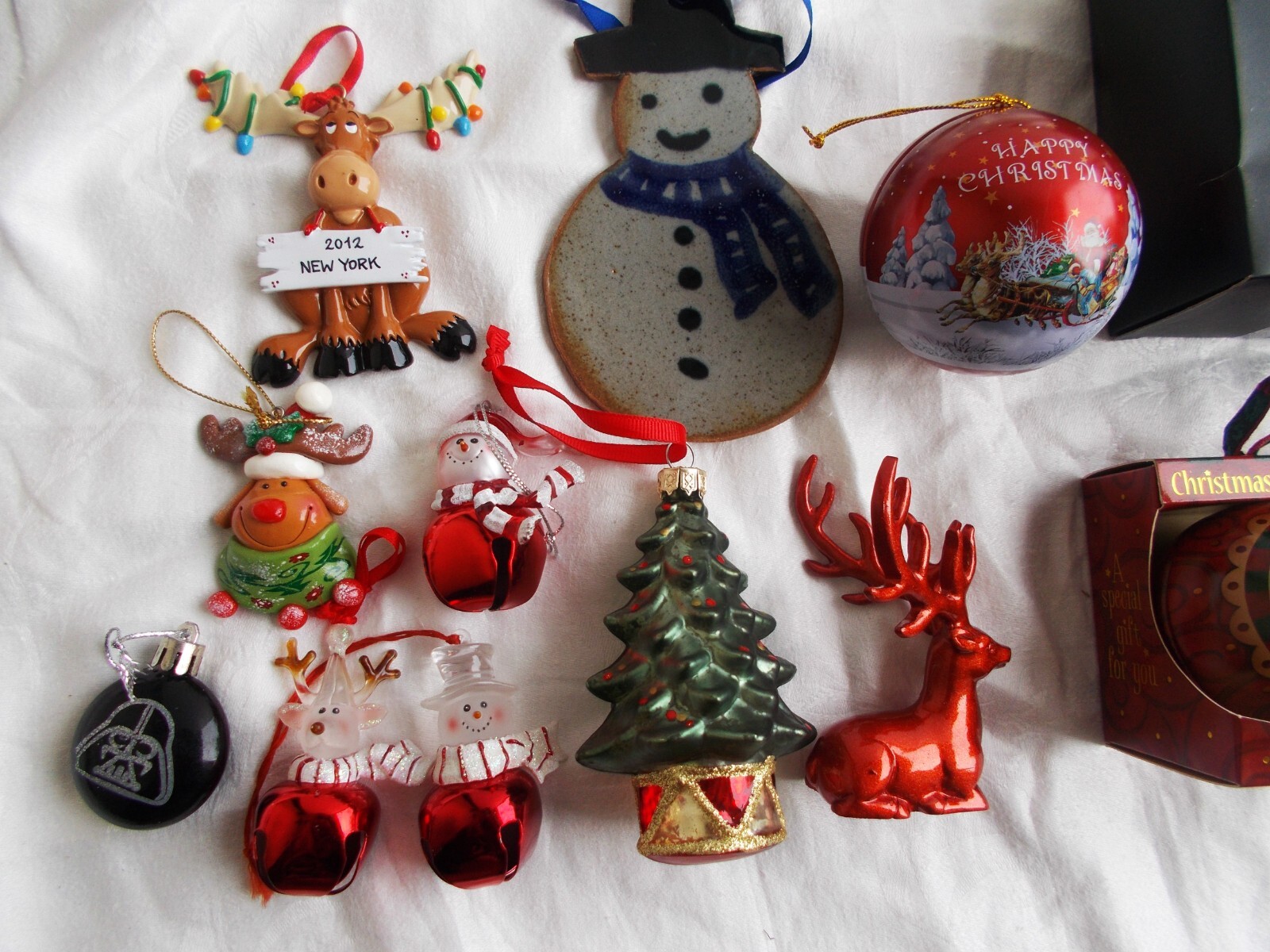 BUNDLE OF NOVELTY CHRISTMAS TREE DECORATIONSORNAMENTSSOME NEWVINTAGE
