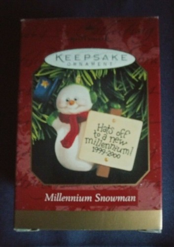 Hallmark Keepsake Christmas Ornament 