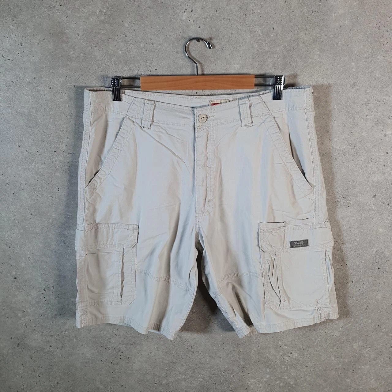 Vintage Wrangler Chino Shorts Jorts Cargo Men’s W36 Beige Baggy Cotton