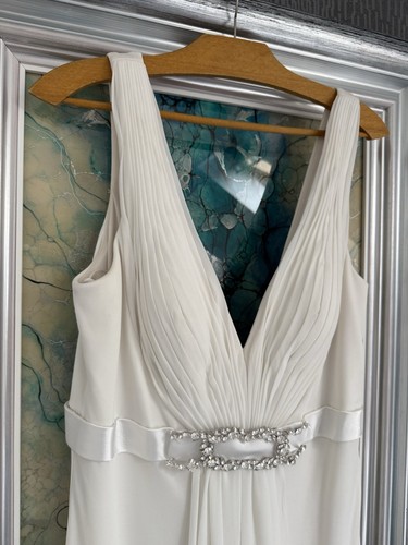 Stunning Empire Line Wedding Dress, Ivory, - Picture 6 of 11
