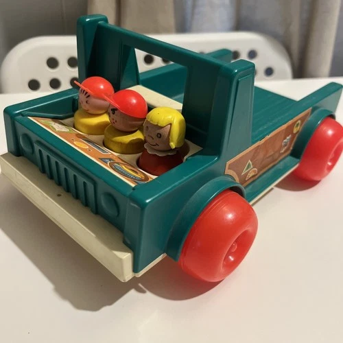 1972 Vintage Fisher Price Little People 994 Green Camper Truck W/3 Little People