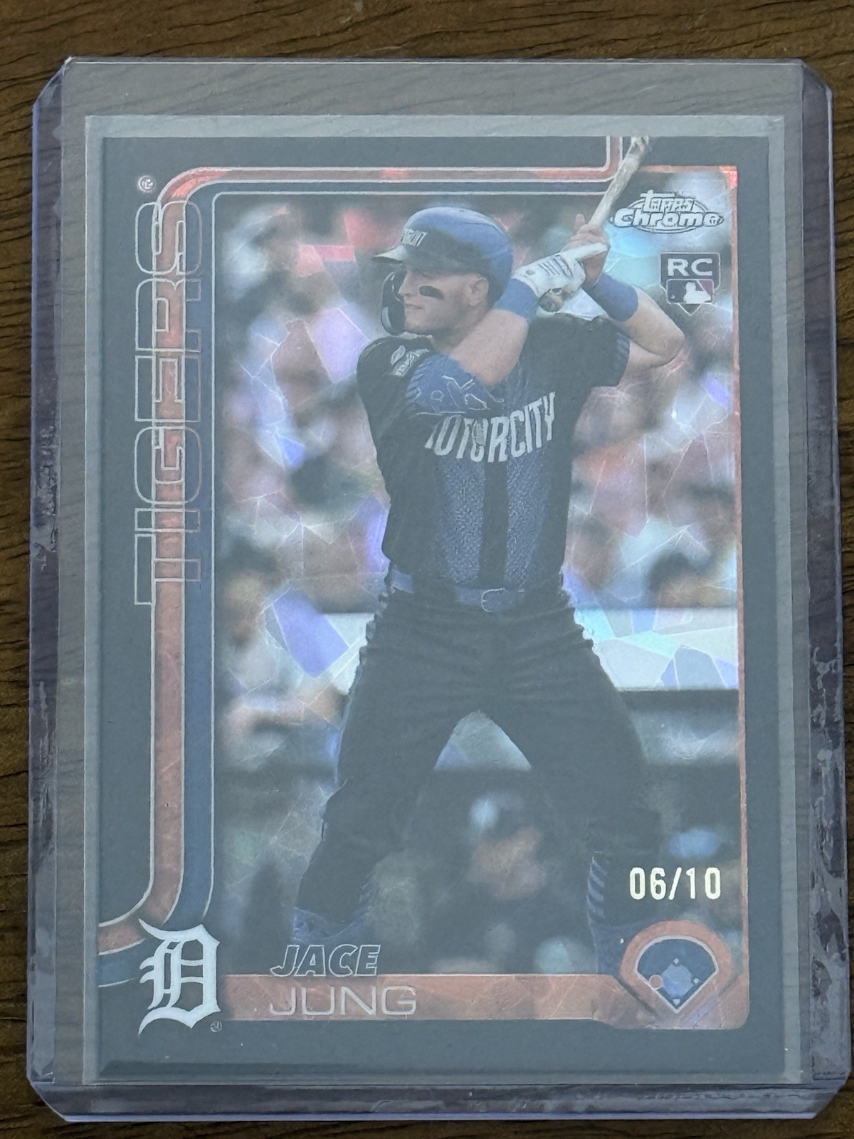 2025 Topps Chrome Sapphire - Jace Jung #225 Black Geometric Refractor /10 (RC)