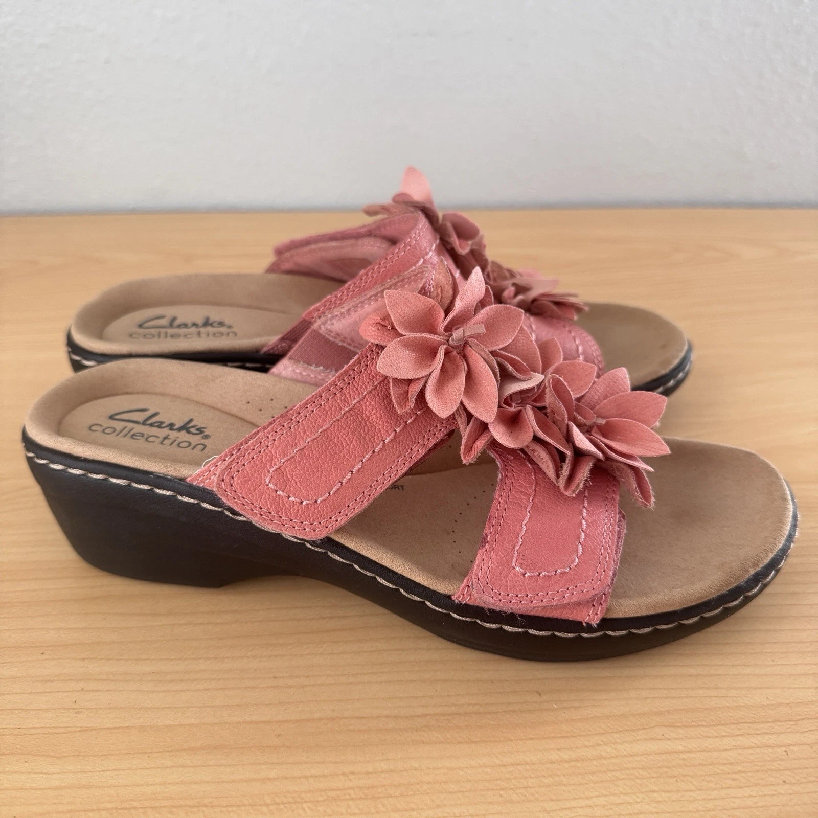 Sandali Clarks Collection Merliah Raelyn in pelle con zeppa corallo floreale taglia 7 5