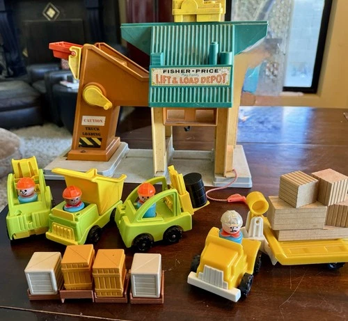 Vintage Little People Lift and Load Depot #942 1979 Works + Lumberyard Cargo