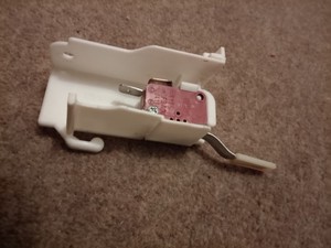 Zanussi Kondenstrockner TC7114W Mikroschalter Originalteil