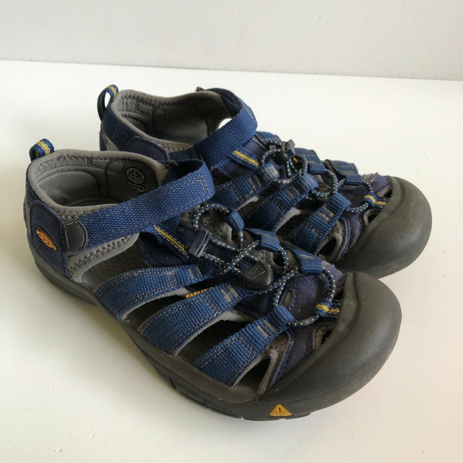 Keen Newport Size US 5 EU 37 Waterproof Sport Sandals Blue Yellow Hiking Youth