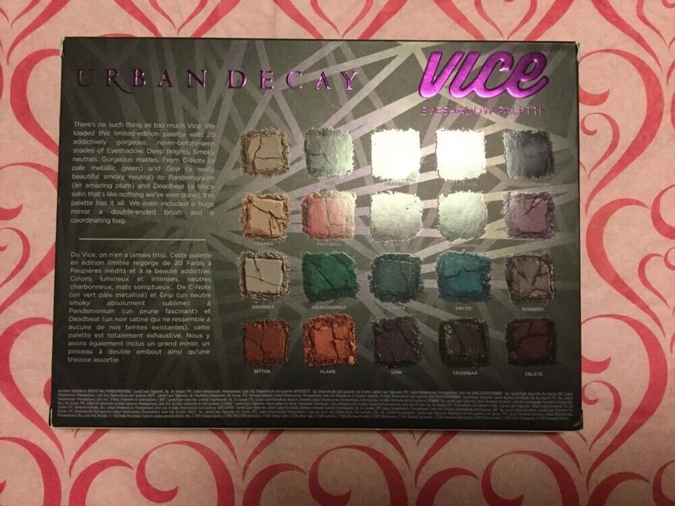 Urban Decay VICE 4 Eye Shadow 20 Shades Palette w/BRUSH + Makeup Bag -NEW IN BOX - Image 3 of 3