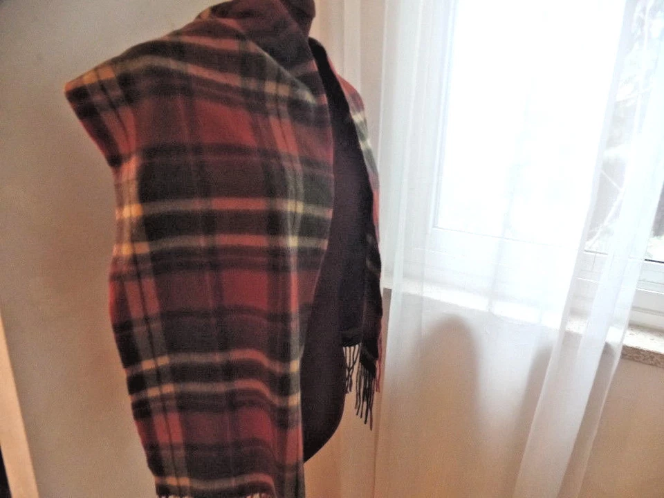 BUFANDA A CUADROS 100 % CACHEMIR MUY BONITA HABITACIÓN CLUB COMO NUEVA Foto 4 de 4