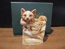 Harmony Kingdom Mini Event Pc 1999 AKA Cat's Meow UK Made Hard Body Figurine SGN