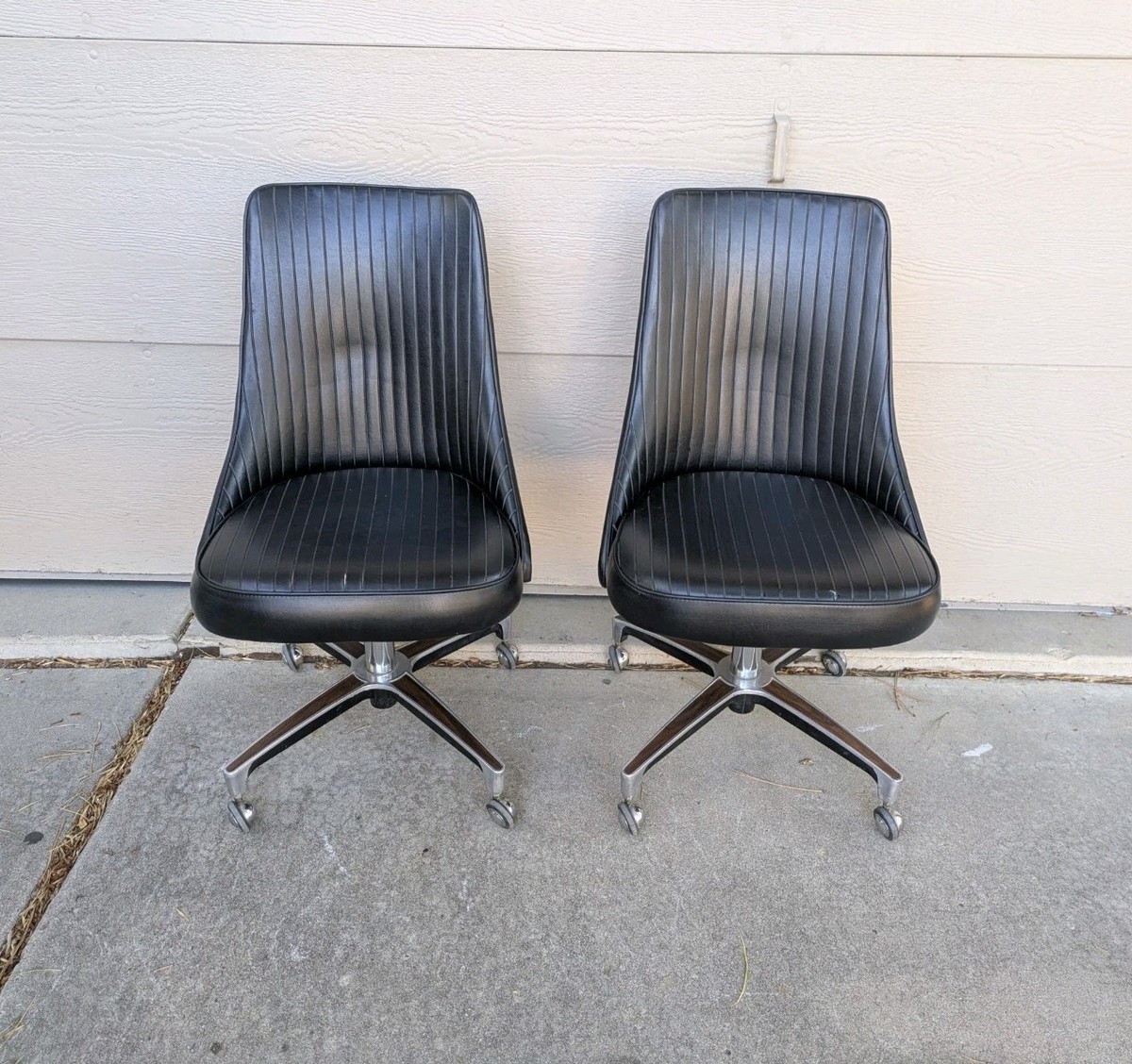Vintage Set of 2 Chromcraft Mid Century Modern Atomic Swivel Vinyl
